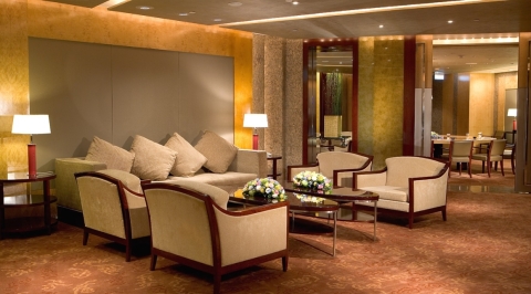 5F Platinum Suite - Living Room