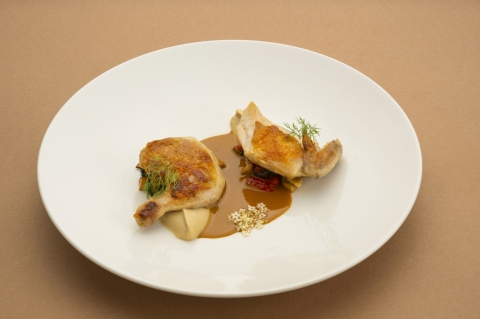 碳烤春雞 黃酒醬汁 檸檬蒜味四季豆 POLLO PRIMAVERILE ARROSTO