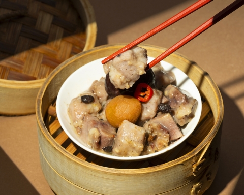 紫蘇梅蒸栗子皇排骨